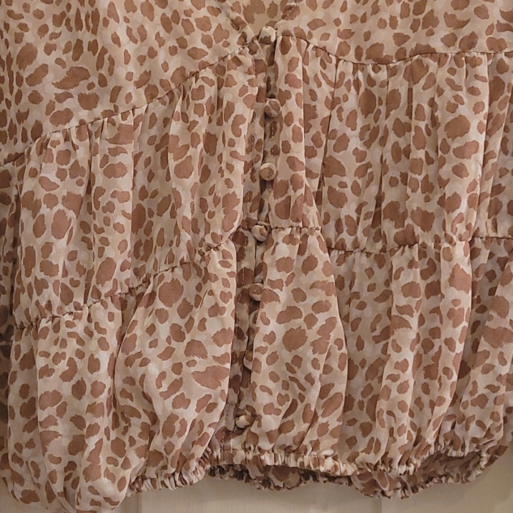 Forever 21 sheer long sleeve print top. Size Small - Picture 2 of 7